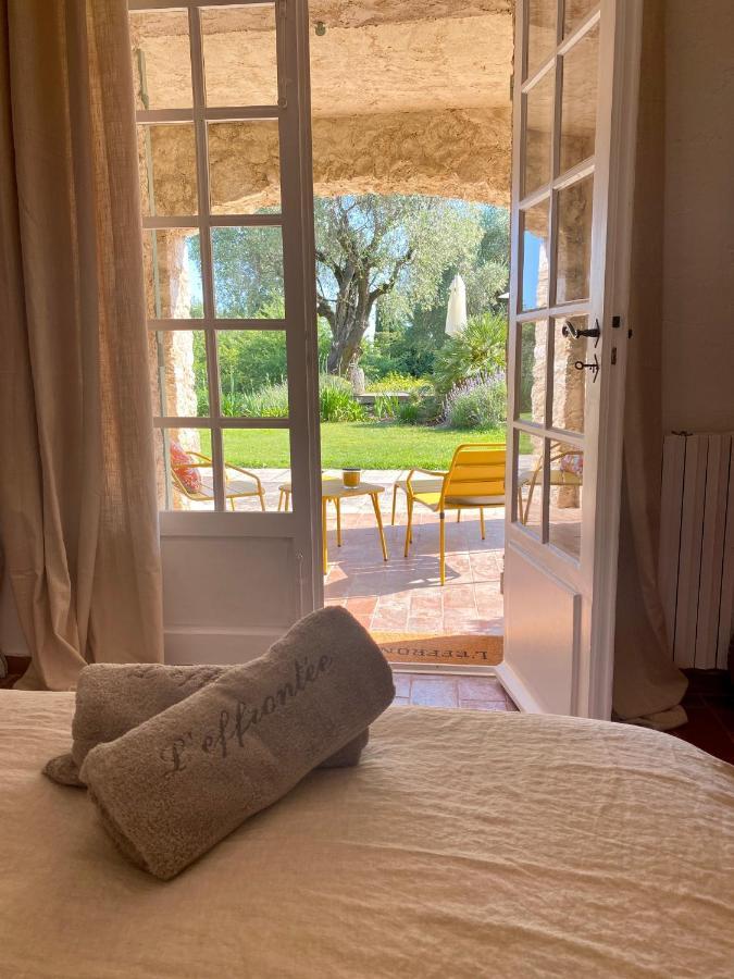Bed and Breakfast L'Effrontee Tourrettes-sur-Loup Zewnętrze zdjęcie
